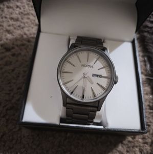 Nixon never be late the sentry  SS